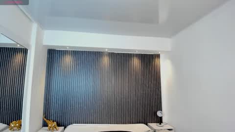 tiffanyhoustton online show from February 2026 11:48:02 AM