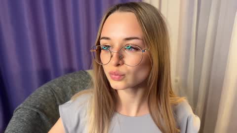 Tiffany online show from December 2024 06:01:02 PM