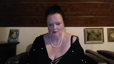 TiffanyMature online show from April 2026 09:39:01 PM