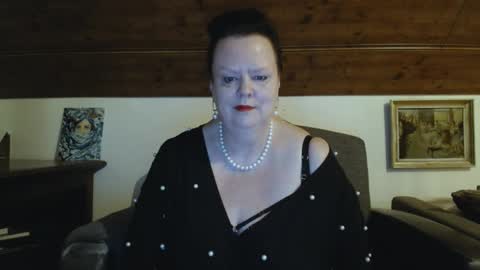 TiffanyMature online show from May 2026 08:15:02 PM