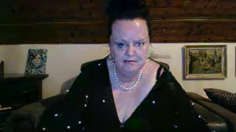 TiffanyMature online show from May 2026 06:26:02 PM