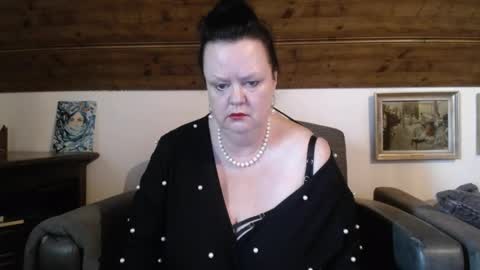 TiffanyMature online show from May 2026 07:37:01 AM