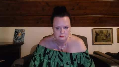 TiffanyMature online show from May 2026 09:32:02 PM