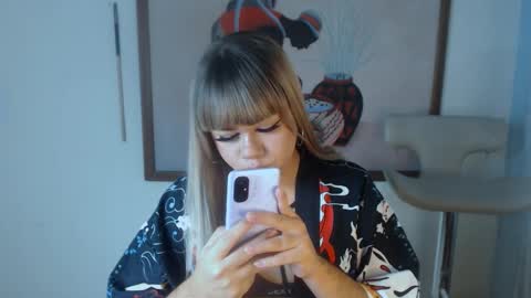 tiffanysutton online show from September 2025 12:18:01 PM