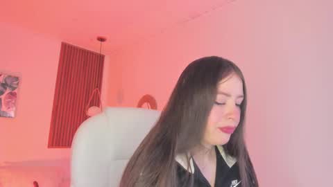 Tiffany online show from November 2025 11:31:01 AM