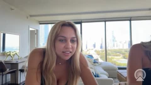 Snapshot of tiffstreatsxoxo chatting on September 2025 05:15:02 PM Tiffstreatsxoxo online show from September 2025 05:15:02 PM