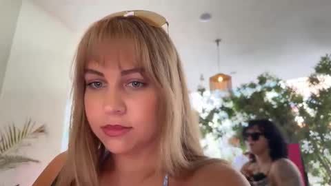 Snapshot of tiffstreatsxoxo chatting on May 2026 07:55:02 PM Tiffstreatsxoxo online show from May 2026 07:55:02 PM
