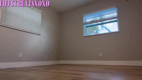 Snapshot of tiffstreatsxoxo chatting on May 2026 08:05:01 PM Tiffstreatsxoxo online show from May 2026 08:05:01 PM