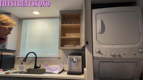 Tiffstreatsxoxo online show from July 2026 06:00:02 PM