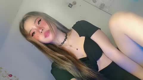 tight_elliana online show from April 2026 10:30:02 PM