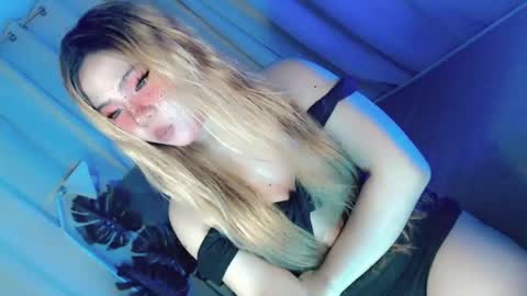 tight_elliana online show from July 2026 09:32:01 PM