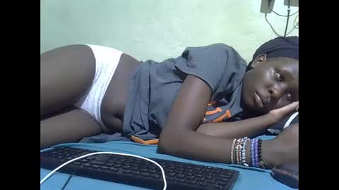 Snapshot of tight_pussie chatting on January 2026 02:25:02 AM tight_pussie online show from January 2026 02:25:02 AM