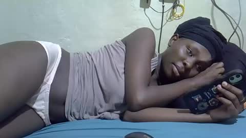 Snapshot of tight_pussie chatting on February 2026 09:43:01 PM tight_pussie online show from February 2026 09:43:01 PM