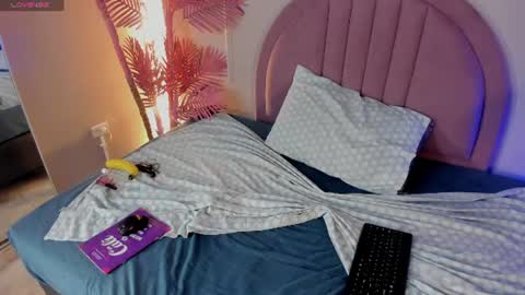 tiianascott online show from July 2026 03:55:01 AM