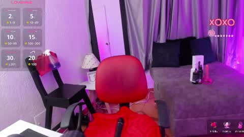 tiinajonus_ online show from June 2026 04:37:01 AM