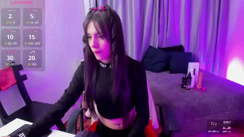 tiinajonus_ online show from July 2026 04:18:01 AM
