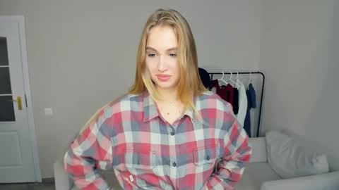 Elizabeth Elize online show from November 2025 08:45:01 AM