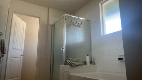 Snapshot of tiltedsombrero chatting on December 2024 07:16:01 PM Juicy Tafutti online show from December 2024 07:16:01 PM