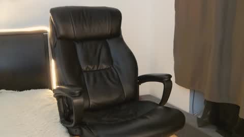 Snapshot of tim_mart chatting on January 2025 04:55:01 PM ask me online show from January 2025 04:55:01 PM