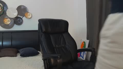 Snapshot of tim_mart chatting on January 2025 08:37:01 AM ask me online show from January 2025 08:37:01 AM