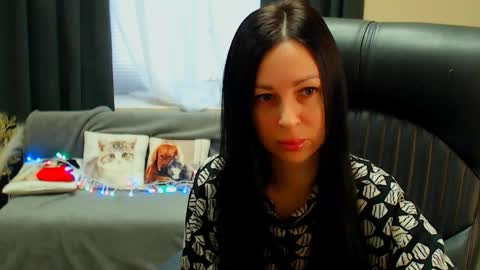 Snapshot of timeparadice chatting on March 2026 09:12:01 AM Luisa online show from March 2026 09:12:01 AM