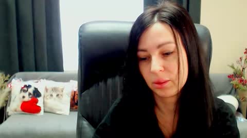 Snapshot of timeparadice chatting on March 2026 08:18:02 AM Luisa online show from March 2026 08:18:02 AM