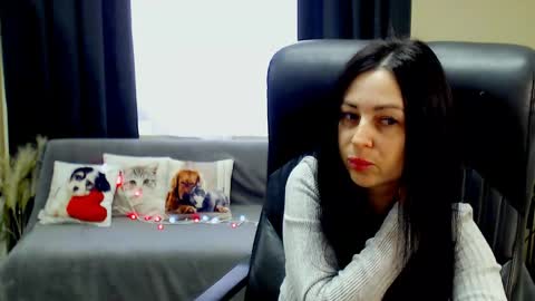 Snapshot of timeparadice chatting on May 2026 07:48:02 AM Luisa online show from May 2026 07:48:02 AM