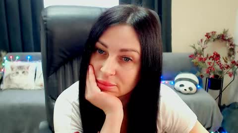 Snapshot of timeparadice chatting on May 2026 07:59:02 AM Luisa online show from May 2026 07:59:02 AM