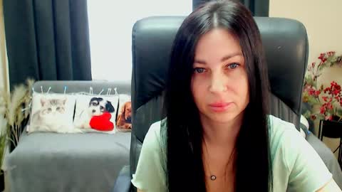 Snapshot of timeparadice chatting on May 2026 07:36:02 AM Luisa online show from May 2026 07:36:02 AM