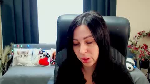Snapshot of timeparadice chatting on May 2026 08:11:02 AM Luisa online show from May 2026 08:11:02 AM
