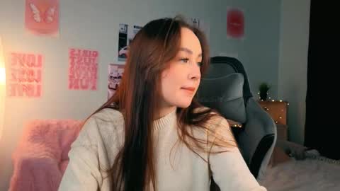 Mia online show from February 2026 07:39:02 PM