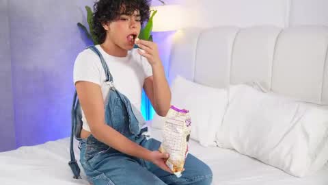 timmyshy online show from May 2026 02:40:01 AM