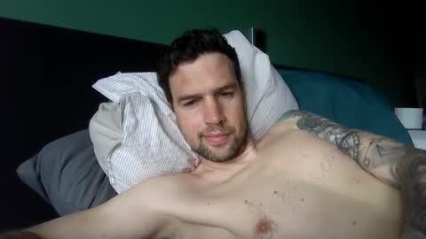 Snapshot of timvanluyten2109 chatting on April 2026 09:26:02 AM timvanluyten2109 online show from April 2026 09:26:02 AM