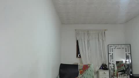 Snapshot of tina_cutexx chatting on December 2024 04:56:02 AM tina cutexx online show from December 2024 04:56:02 AM