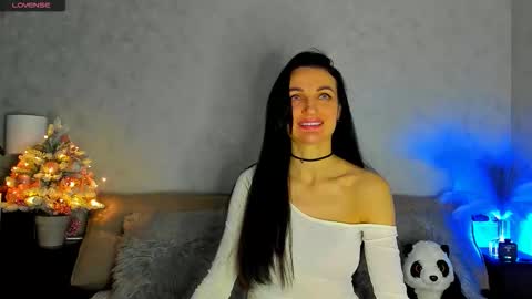 Tina online show from December 2025 07:53:02 PM