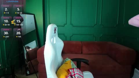 Snapshot of tina_tayllor__ chatting on February 2026 12:43:02 PM tina_tayllor__ online show from February 2026 12:43:02 PM