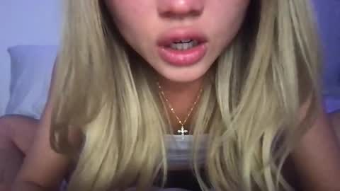 Snapshot of tina_xoxo_ chatting on January 2025 07:00:02 AM tina_xoxo_ online show from January 2025 07:00:02 AM