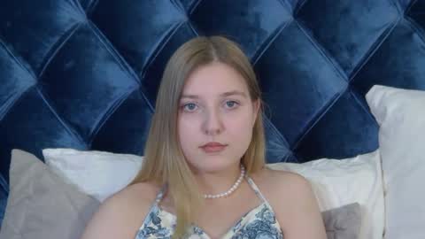 Snapshot of tinaburton chatting on April 2026 06:10:01 PM TinaBurton online show from April 2026 06:10:01 PM