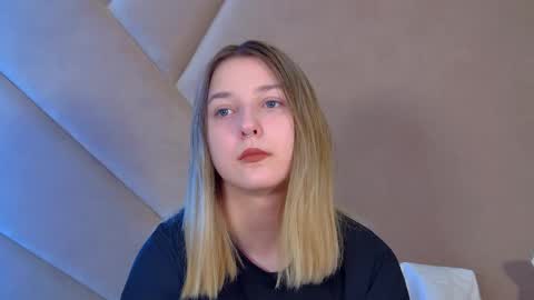 Snapshot of tinaburton chatting on May 2026 04:15:02 PM TinaBurton online show from May 2026 04:15:02 PM