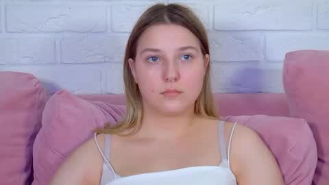 Snapshot of tinaburton chatting on May 2026 01:56:01 AM TinaBurton online show from May 2026 01:56:01 AM