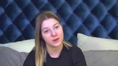 Snapshot of tinaburton chatting on May 2026 04:35:02 PM TinaBurton online show from May 2026 04:35:02 PM