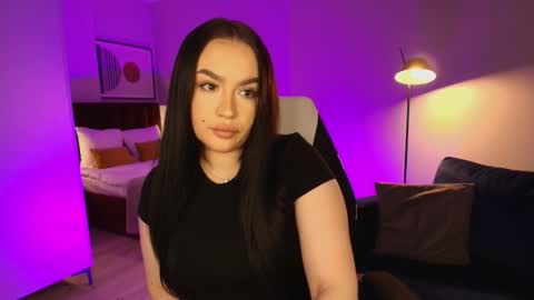 hi im curvy babyface girlie Tina online show from February 2026 08:20:01 AM