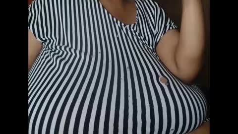 tinagiant online show from May 2026 10:11:02 AM