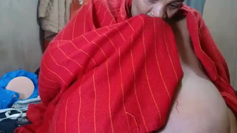 tinagiant online show from May 2026 06:58:01 PM