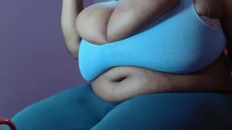 tinagiant online show from July 2026 09:23:01 AM