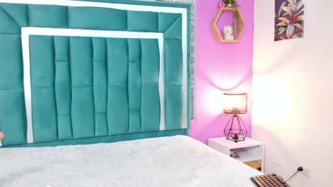Tina online show from May 2026 01:15:02 PM