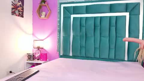 Tina online show from July 2026 09:33:01 PM