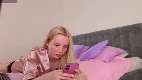 tinasiner online show from July 2026 02:14:01 PM