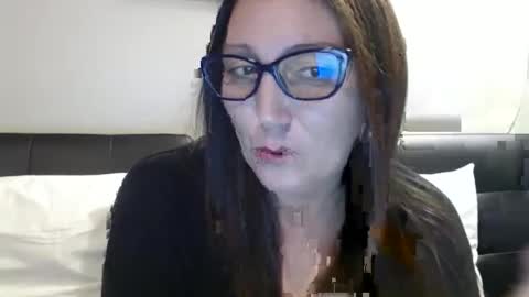 Snapshot of tinatina091021 chatting on January 2025 02:41:01 AM TinaTina online show from January 2025 02:41:01 AM