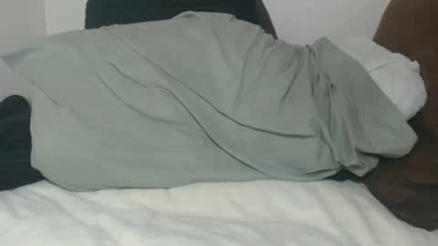 Snapshot of tinaxxxpetite chatting on April 2026 01:53:02 PM Tina online show from April 2026 01:53:02 PM